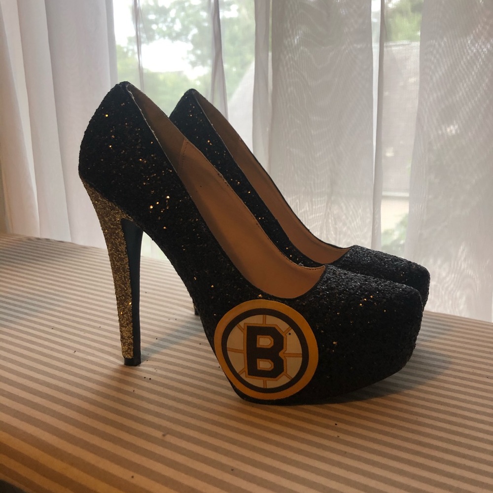 Custom Boston Bruins Glitter Heels